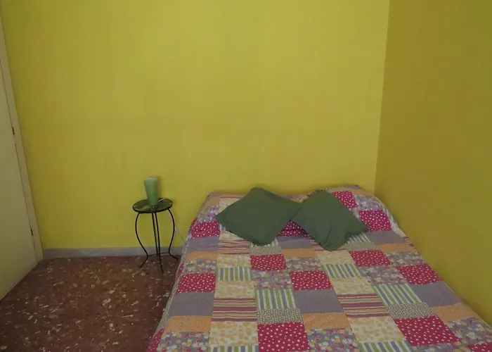 לינה וארוחת בוקר Maddy House