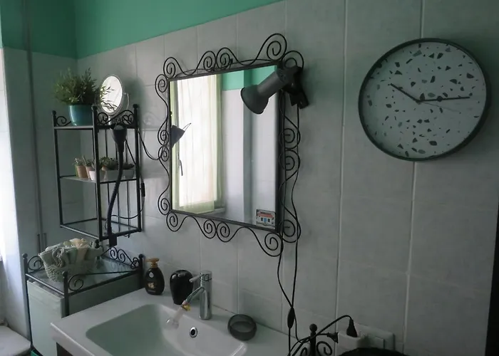 לינה וארוחת בוקר Maddy House